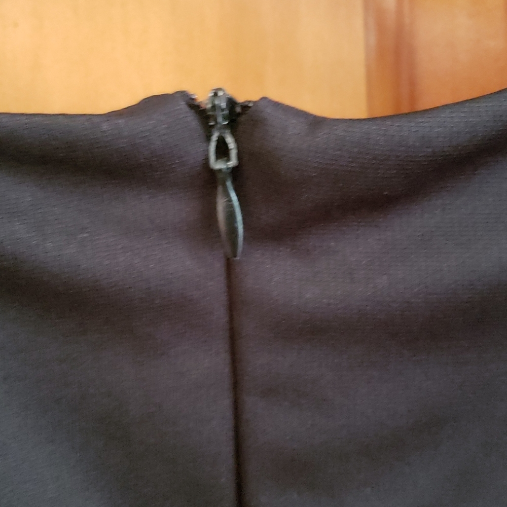 Dress - Picture 4 of 4